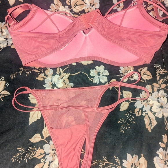 Victoria's Secret push- up bra 38b and matching panties lg - Picture 2 of 7